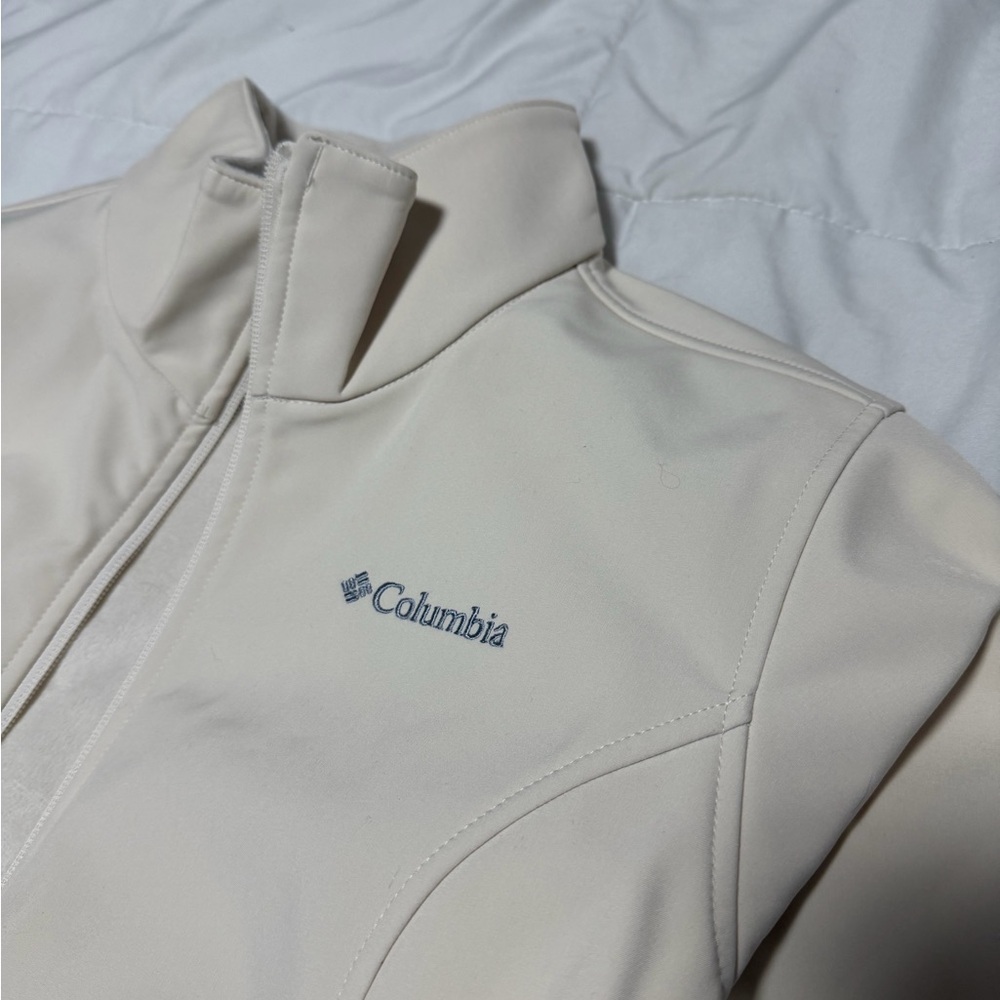 Columbia Women's Off-White Ski Jacket